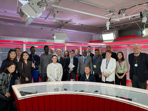 Ардчилсан орнуудын хэвлэл мэдээллийн үүрэг: Cэтгүүл зүйн тэтгэлэгт хөтөлбөр үргэлжилж байна